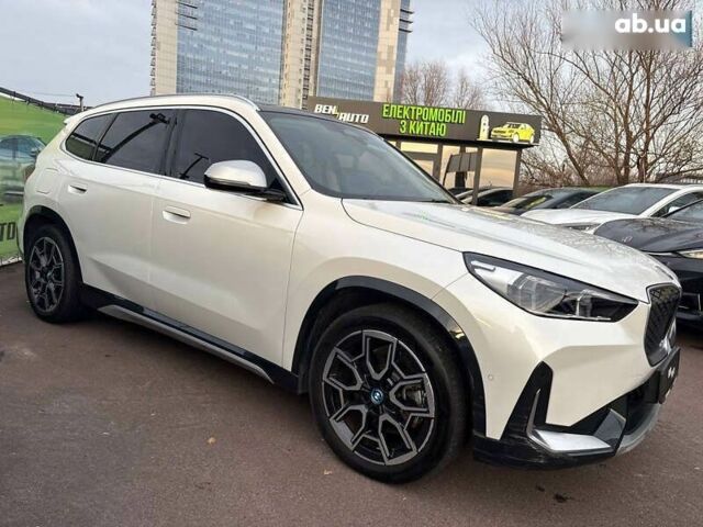 БМВ iX1, объемом двигателя 0 л и пробегом 19 тыс. км за 29000 $, фото 11 на Automoto.ua