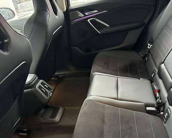 БМВ iX1, объемом двигателя 0 л и пробегом 4 тыс. км за 26700 $, фото 7 на Automoto.ua