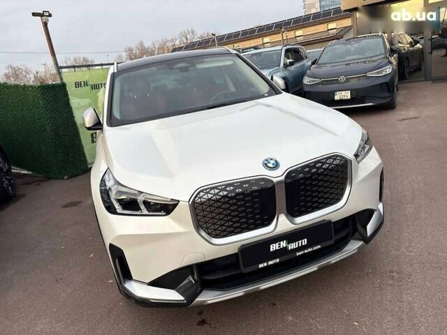 БМВ iX1, объемом двигателя 0 л и пробегом 19 тыс. км за 29000 $, фото 2 на Automoto.ua