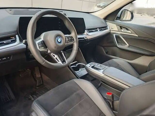 БМВ iX1, объемом двигателя 0 л и пробегом 5 тыс. км за 27700 $, фото 6 на Automoto.ua