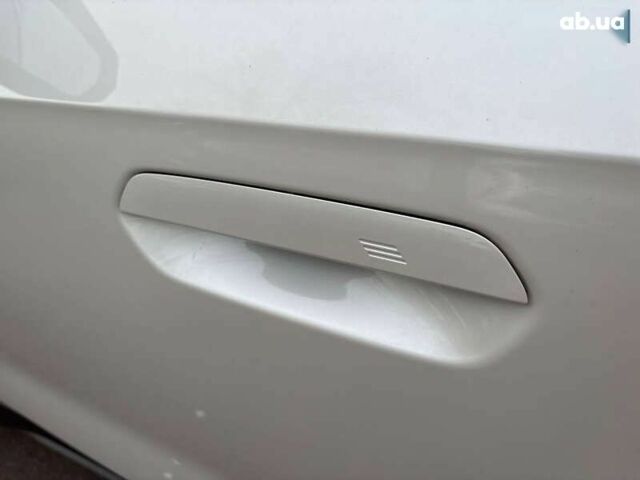 БМВ iX1, объемом двигателя 0 л и пробегом 19 тыс. км за 29000 $, фото 13 на Automoto.ua