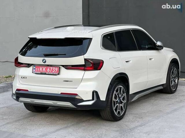 БМВ iX1 2023 в Киеве на Automoto.ua БМВ iX1, объемом двигателя 0 л и пробегом 17 тыс. км за 30500 $, фото 3 на Automoto.ua