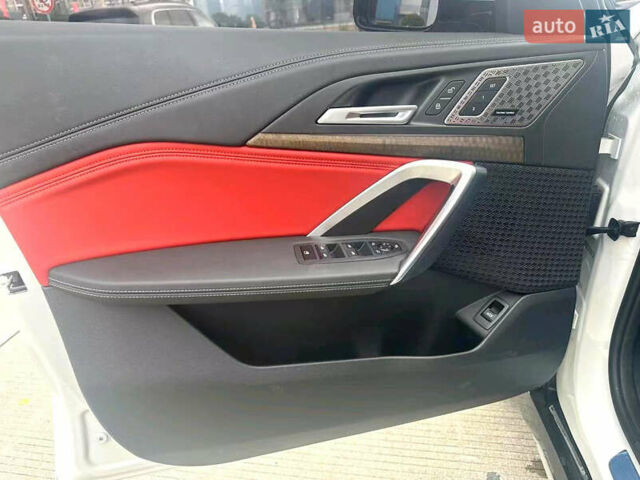 БМВ iX1, объемом двигателя 0 л и пробегом 19 тыс. км за 25500 $, фото 2 на Automoto.ua