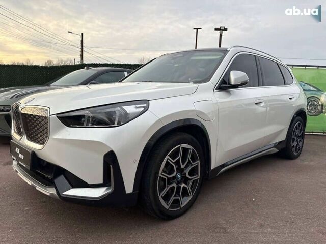 БМВ iX1, объемом двигателя 0 л и пробегом 19 тыс. км за 29000 $, фото 5 на Automoto.ua