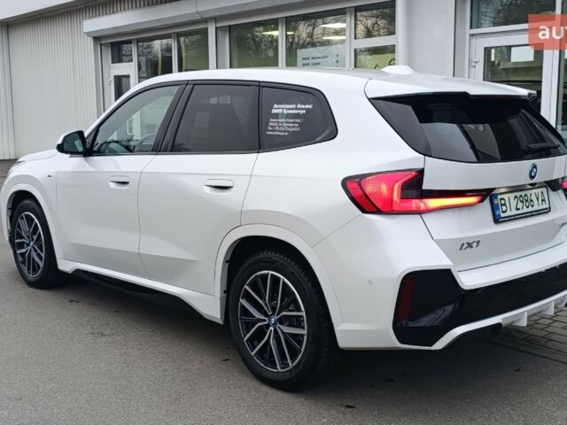 БМВ iX1, объемом двигателя 0 л и пробегом 0 тыс. км за 50206 $, фото 5 на Automoto.ua