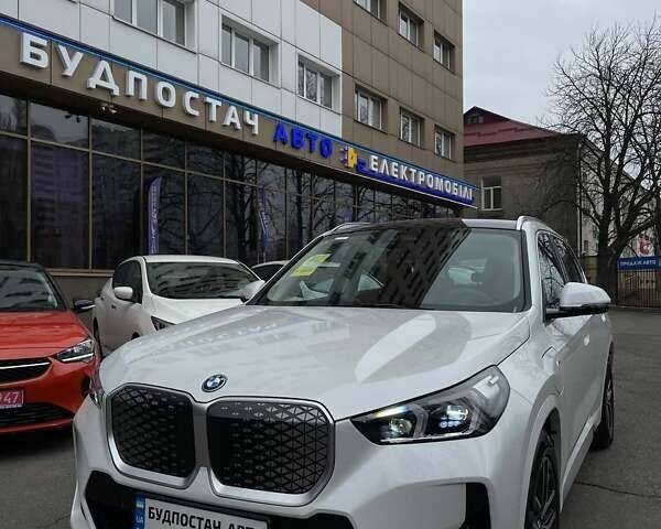 БМВ iX1, объемом двигателя 0 л и пробегом 1 тыс. км за 31399 $, фото 4 на Automoto.ua