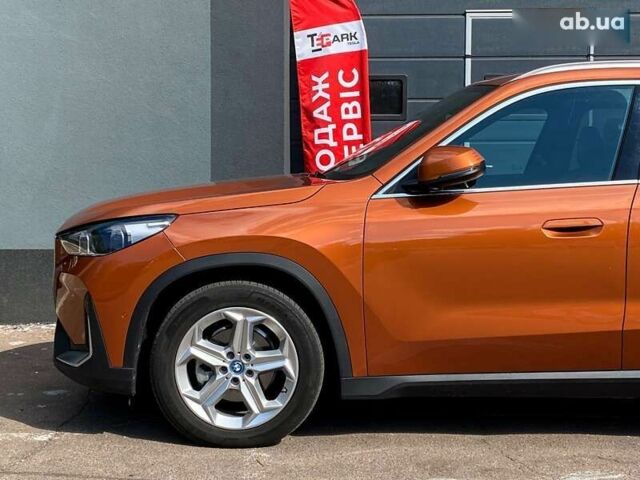 БМВ iX1, объемом двигателя 0 л и пробегом 47 тыс. км за 36999 $, фото 3 на Automoto.ua