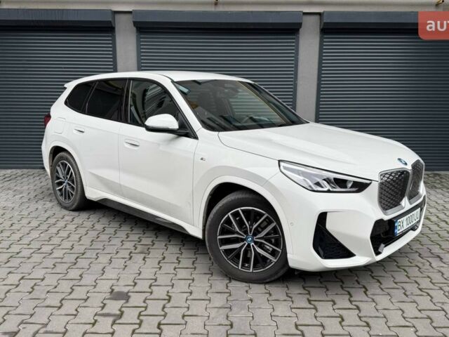 БМВ iX1, об'ємом двигуна 0 л та пробігом 0 тис. км за 47879 $, фото 3 на Automoto.ua