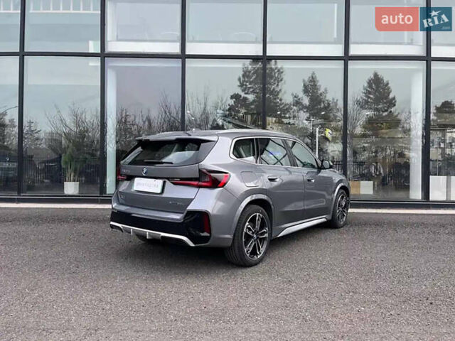 Серый БМВ iX1, объемом двигателя 0 л и пробегом 6 тыс. км за 26000 $, фото 2 на Automoto.ua