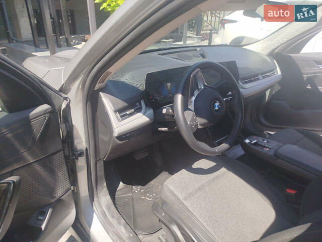 Серый БМВ iX1, объемом двигателя 0 л и пробегом 20 тыс. км за 25900 $, фото 25 на Automoto.ua