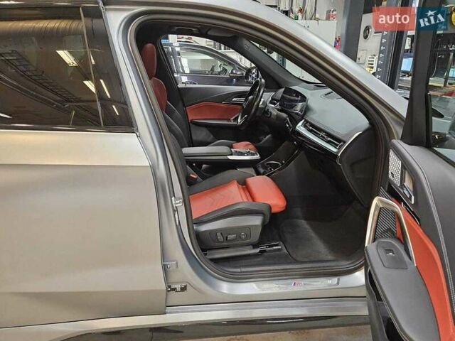 БМВ iX1 2023 в Киеве на Automoto.ua Серый БМВ iX1, объемом двигателя 0 л и пробегом 48 тыс. км за 29500 $, фото 7 на Automoto.ua