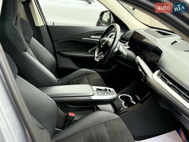 Сірий БМВ iX1, об'ємом двигуна 0 л та пробігом 10 тис. км за 32600 $, фото 21 на Automoto.ua