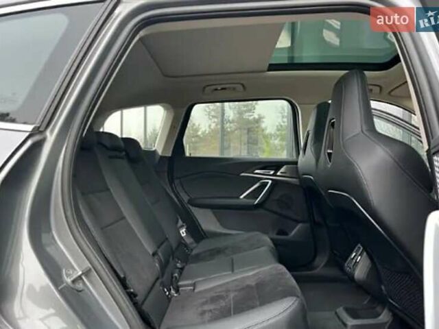 Серый БМВ iX1, объемом двигателя 0 л и пробегом 4 тыс. км за 35000 $, фото 1 на Automoto.ua