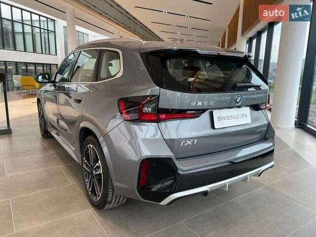 Серый БМВ iX1, объемом двигателя 0 л и пробегом 3 тыс. км за 27200 $, фото 2 на Automoto.ua