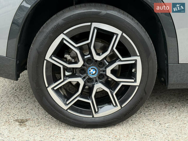 Серый БМВ iX1, объемом двигателя 0 л и пробегом 17 тыс. км за 35000 $, фото 21 на Automoto.ua