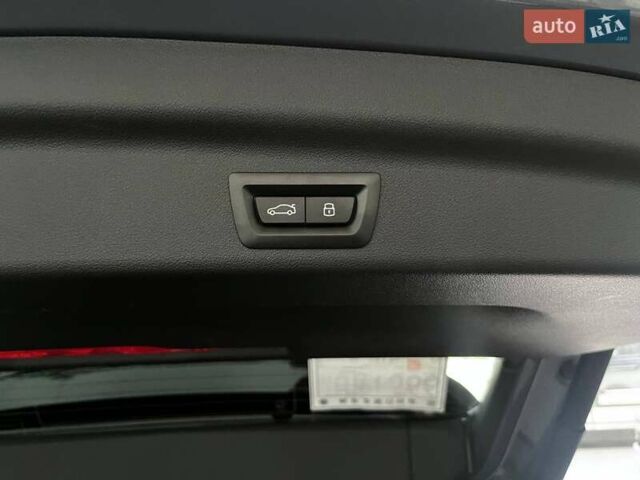 Серый БМВ iX1, объемом двигателя 0 л и пробегом 12 тыс. км за 33900 $, фото 19 на Automoto.ua