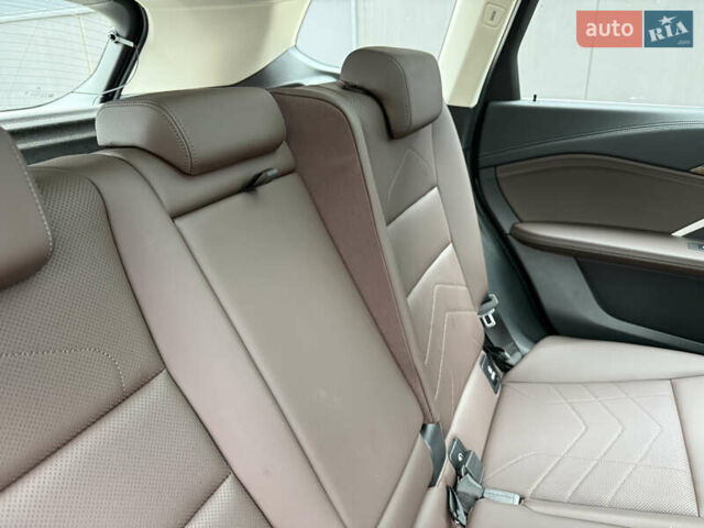 Серый БМВ iX1, объемом двигателя 0 л и пробегом 17 тыс. км за 35000 $, фото 32 на Automoto.ua