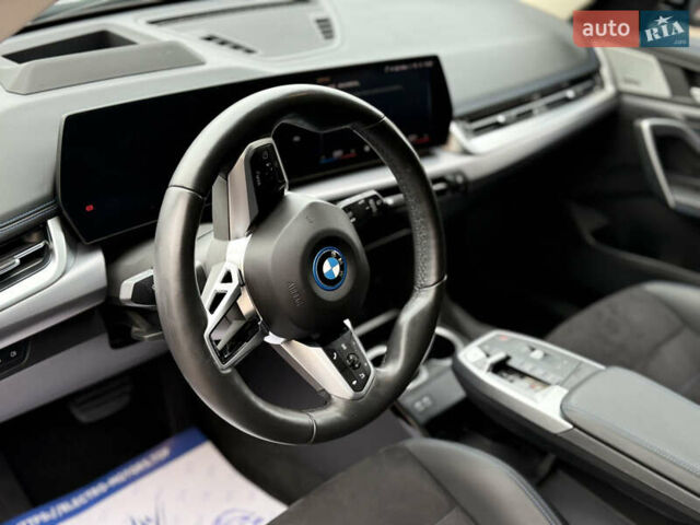 Сірий БМВ iX1, об'ємом двигуна 0 л та пробігом 10 тис. км за 32600 $, фото 13 на Automoto.ua