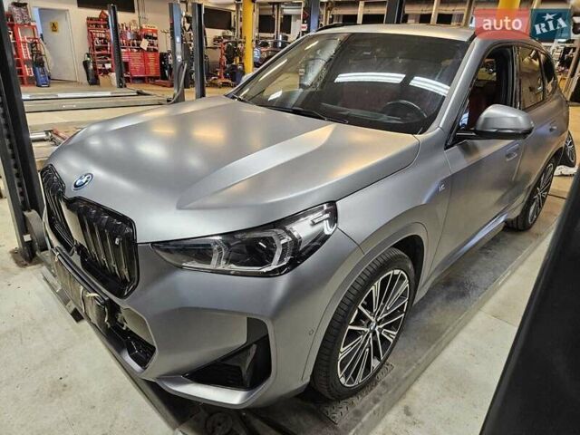 БМВ iX1 2023 в Киеве на Automoto.ua Серый БМВ iX1, объемом двигателя 0 л и пробегом 48 тыс. км за 29500 $, фото 20 на Automoto.ua