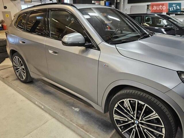 БМВ iX1 2023 в Киеве на Automoto.ua Серый БМВ iX1, объемом двигателя 0 л и пробегом 48 тыс. км за 29500 $, фото 27 на Automoto.ua