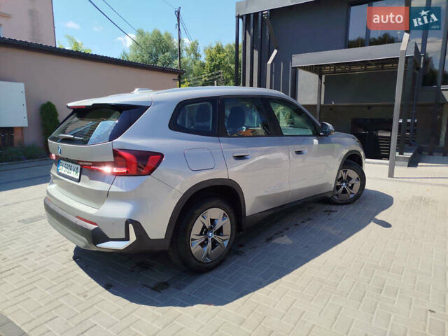 Серый БМВ iX1, объемом двигателя 0 л и пробегом 20 тыс. км за 25900 $, фото 21 на Automoto.ua
