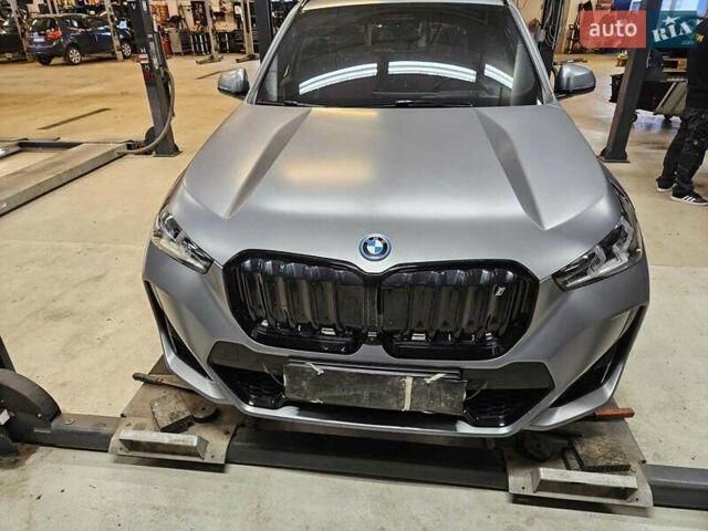 БМВ iX1 2023 в Киеве на Automoto.ua Серый БМВ iX1, объемом двигателя 0 л и пробегом 48 тыс. км за 29500 $, фото 26 на Automoto.ua