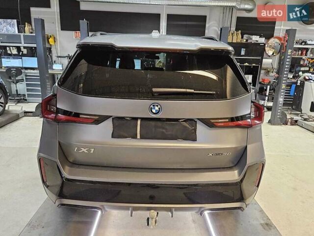 БМВ iX1 2023 в Киеве на Automoto.ua Серый БМВ iX1, объемом двигателя 0 л и пробегом 48 тыс. км за 29500 $, фото 5 на Automoto.ua