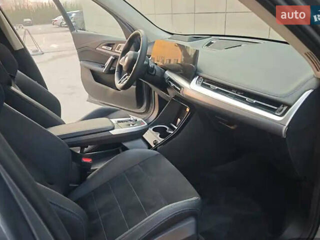 Серый БМВ iX1, объемом двигателя 0 л и пробегом 5 тыс. км за 26500 $, фото 10 на Automoto.ua