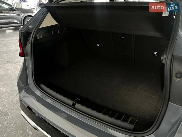 Серый БМВ iX1, объемом двигателя 0 л и пробегом 12 тыс. км за 33900 $, фото 12 на Automoto.ua