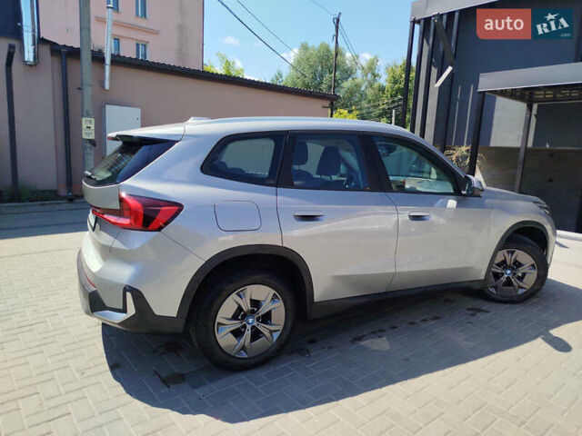 Серый БМВ iX1, объемом двигателя 0 л и пробегом 20 тыс. км за 25900 $, фото 20 на Automoto.ua