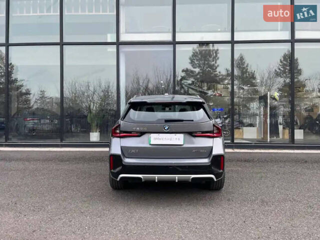 Серый БМВ iX1, объемом двигателя 0 л и пробегом 6 тыс. км за 26000 $, фото 4 на Automoto.ua