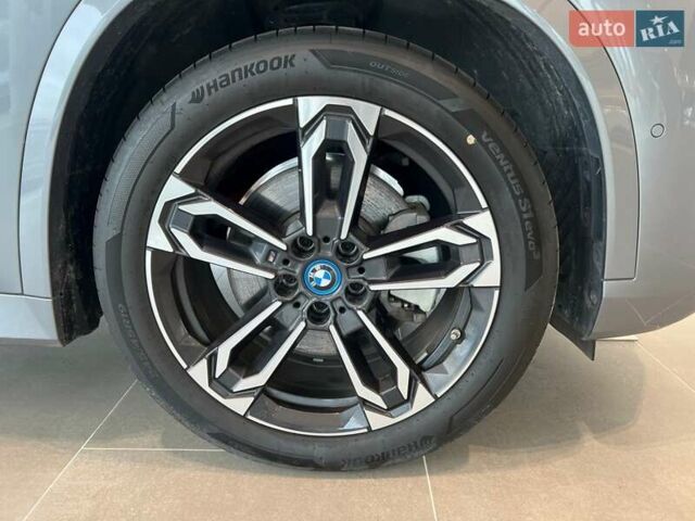 Серый БМВ iX1, объемом двигателя 0 л и пробегом 3 тыс. км за 27200 $, фото 4 на Automoto.ua