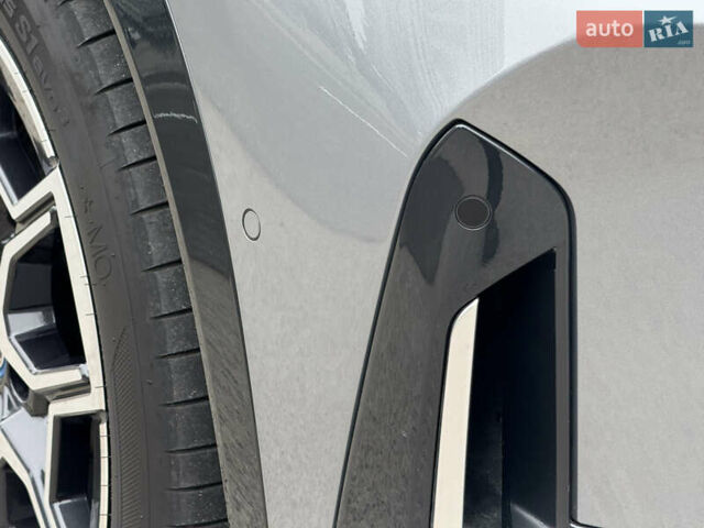 Серый БМВ iX1, объемом двигателя 0 л и пробегом 17 тыс. км за 35000 $, фото 20 на Automoto.ua