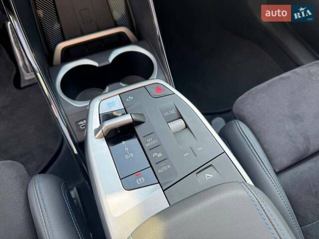 БМВ iX1 2024 в Житомире на Automoto.ua Серый БМВ iX1, объемом двигателя 0 л и пробегом 8 тыс. км за 52031 $, фото 24 на Automoto.ua