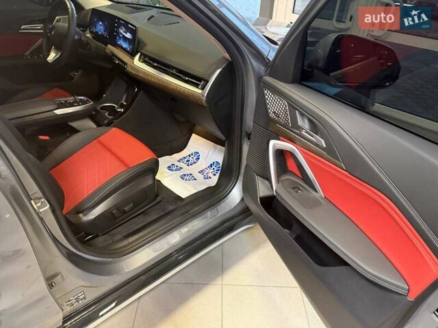 Серый БМВ iX1, объемом двигателя 0 л и пробегом 3 тыс. км за 33999 $, фото 19 на Automoto.ua