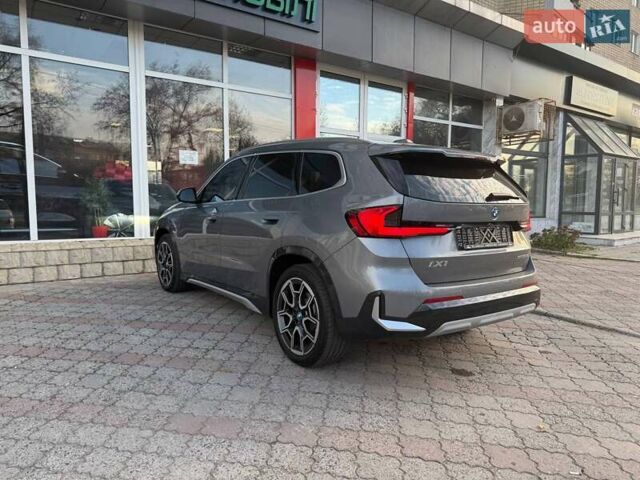 Серый БМВ iX1, объемом двигателя 0 л и пробегом 3 тыс. км за 33999 $, фото 9 на Automoto.ua