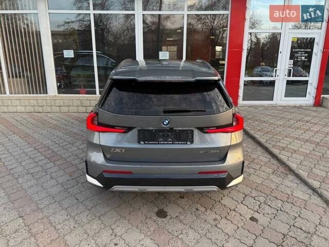 Серый БМВ iX1, объемом двигателя 0 л и пробегом 3 тыс. км за 33999 $, фото 11 на Automoto.ua