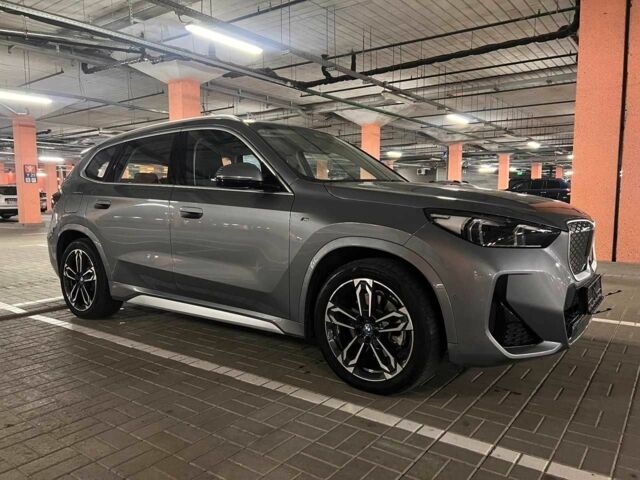 Серый БМВ iX1, объемом двигателя 0 л и пробегом 6 тыс. км за 33200 $, фото 2 на Automoto.ua