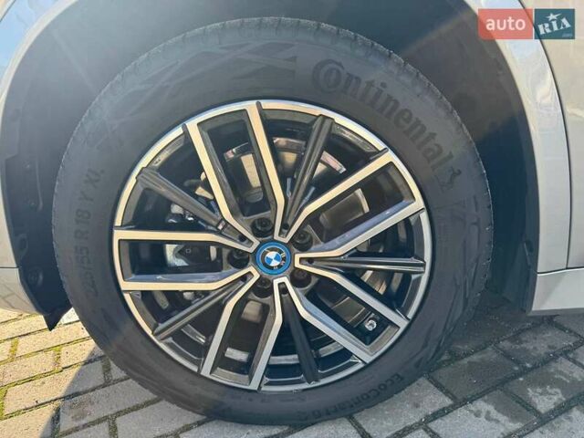 БМВ iX1 2024 в Житомире на Automoto.ua Серый БМВ iX1, объемом двигателя 0 л и пробегом 8 тыс. км за 52031 $, фото 9 на Automoto.ua