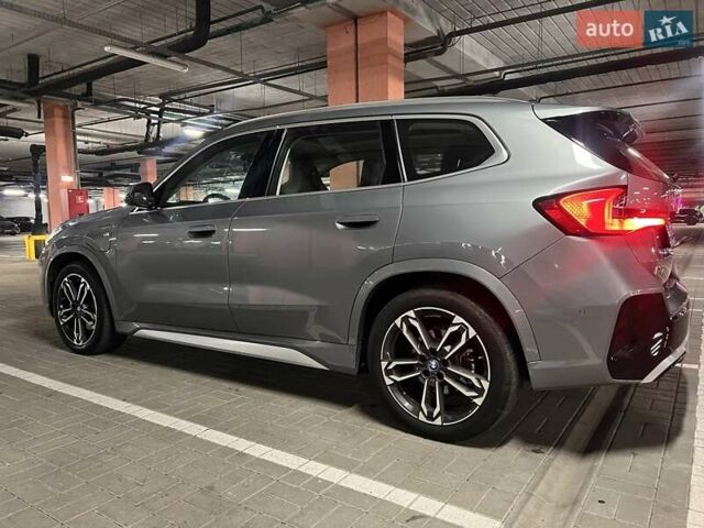 Серый БМВ iX1, объемом двигателя 0 л и пробегом 6 тыс. км за 33200 $, фото 2 на Automoto.ua