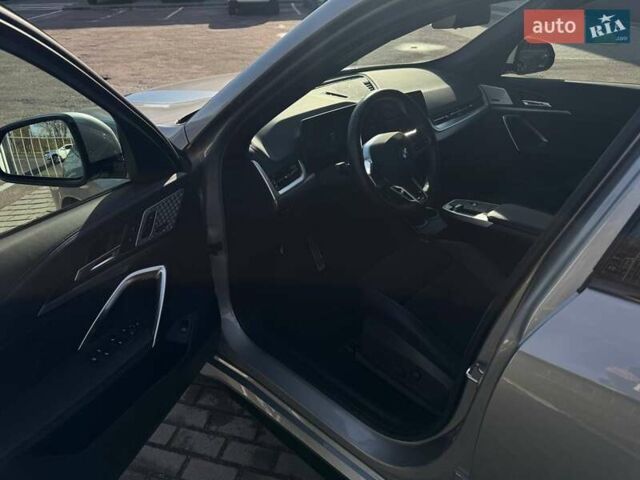 БМВ iX1 2024 в Житомире на Automoto.ua Серый БМВ iX1, объемом двигателя 0 л и пробегом 8 тыс. км за 52031 $, фото 17 на Automoto.ua