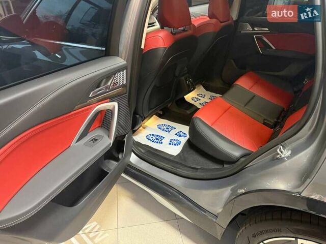 Серый БМВ iX1, объемом двигателя 0 л и пробегом 3 тыс. км за 33999 $, фото 29 на Automoto.ua