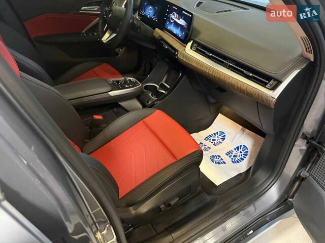 Серый БМВ iX1, объемом двигателя 0 л и пробегом 3 тыс. км за 33999 $, фото 20 на Automoto.ua