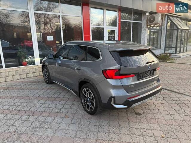 Серый БМВ iX1, объемом двигателя 0 л и пробегом 3 тыс. км за 33999 $, фото 8 на Automoto.ua