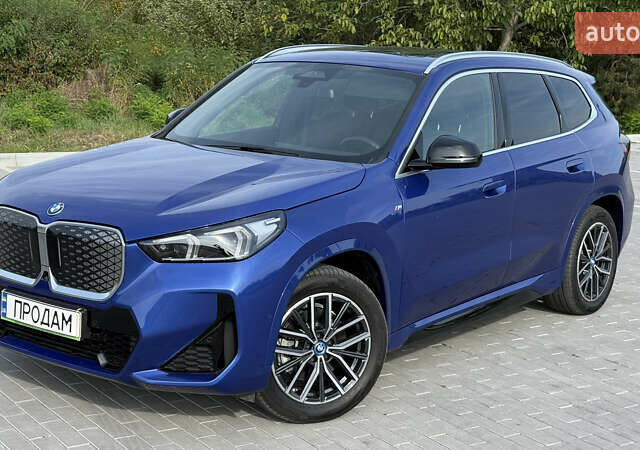 Синій БМВ iX1, об'ємом двигуна 0 л та пробігом 22 тис. км за 28800 $, фото 4 на Automoto.ua