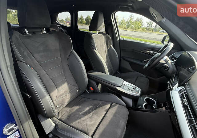Синій БМВ iX1, об'ємом двигуна 0 л та пробігом 22 тис. км за 28800 $, фото 16 на Automoto.ua