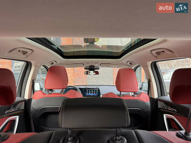 Синій БМВ iX1, об'ємом двигуна 0 л та пробігом 2 тис. км за 35000 $, фото 14 на Automoto.ua