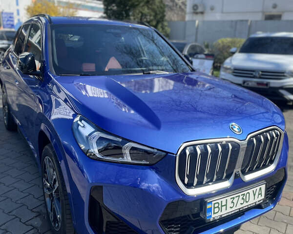 Синий БМВ iX1, объемом двигателя 0 л и пробегом 9 тыс. км за 51000 $, фото 25 на Automoto.ua