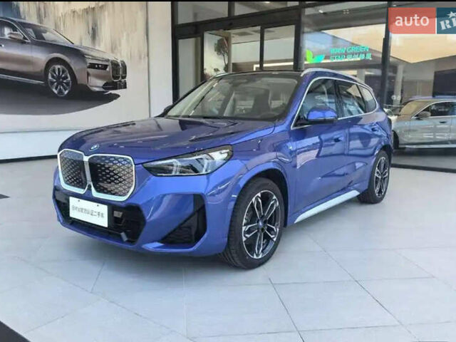 Синий БМВ iX1, объемом двигателя 0 л и пробегом 7 тыс. км за 26000 $, фото 5 на Automoto.ua