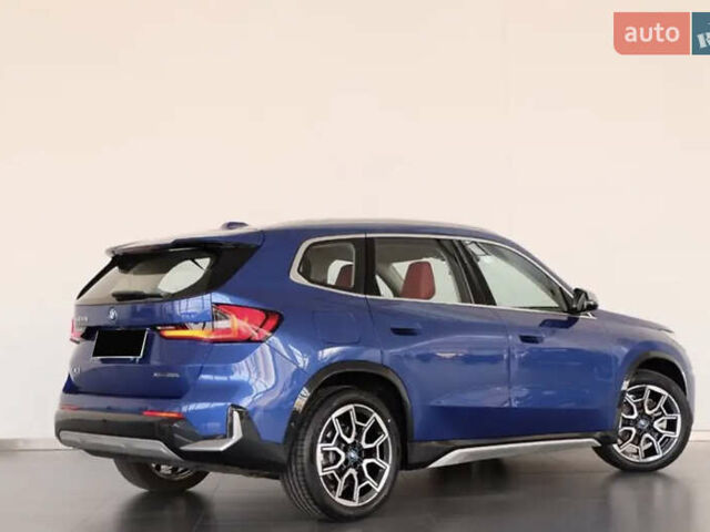 Синий БМВ iX1, объемом двигателя 0 л и пробегом 7 тыс. км за 25999 $, фото 2 на Automoto.ua